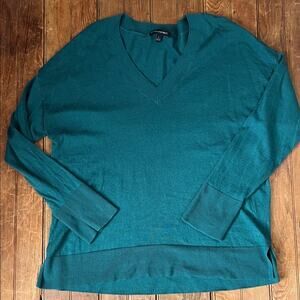Women’s Banana Republic Sweater green v neck oversized size large